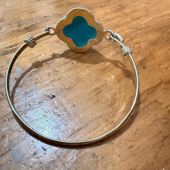Elephant Bangle Bracelet Turquoise and Goldtone - Picture 2 of 7